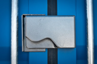 A1a.3240 INSTA Bolt-On Lock Box Installed